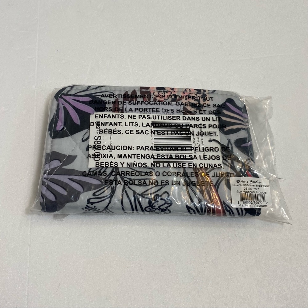 NWT Vera Bradley Ultralight RFID Small bifold wallet Sun washed tropical wallet - Picture 3 of 9